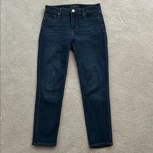 WHBM Blue Jeans, The Skinny Crop. Size 2